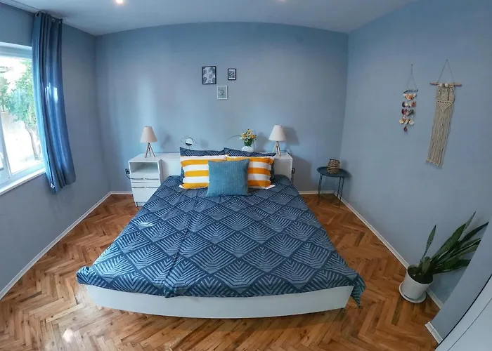 Into The Blue, 4 Guests, 5 Min Away From The Appartement *